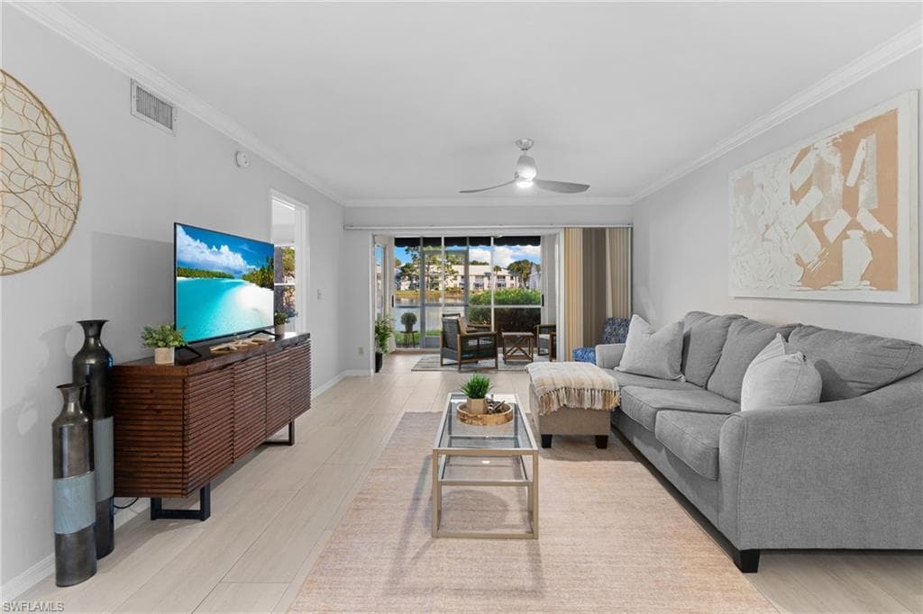 816 Gulf Pavilion DR # 102, NAPLES FL 34108-25