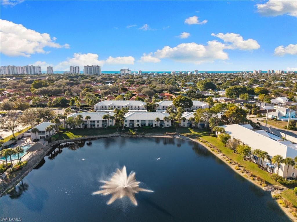 816 Gulf Pavilion DR # 102, NAPLES FL 34108-35