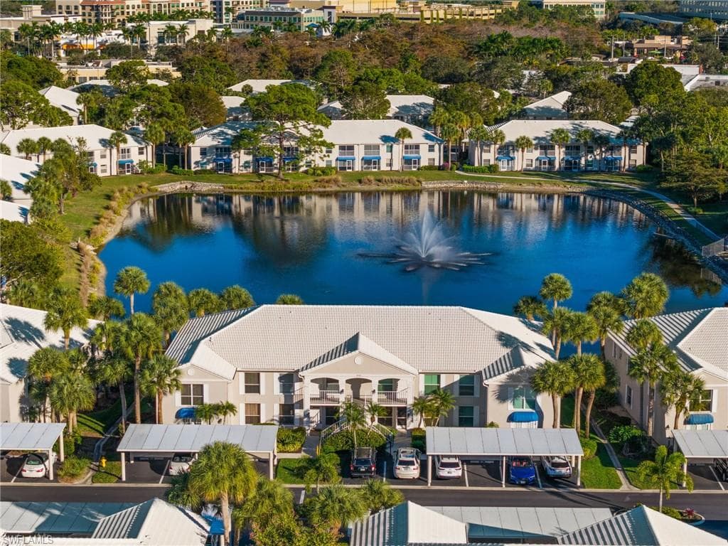 816 Gulf Pavilion DR # 102, NAPLES FL 34108-33