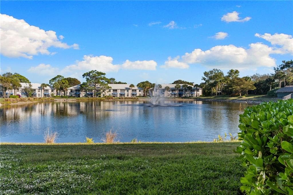 816 Gulf Pavilion DR # 102, NAPLES FL 34108-30