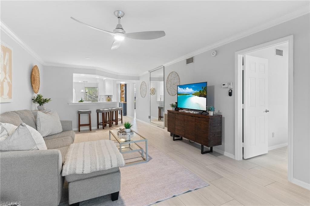 816 Gulf Pavilion DR # 102, NAPLES FL 34108-3