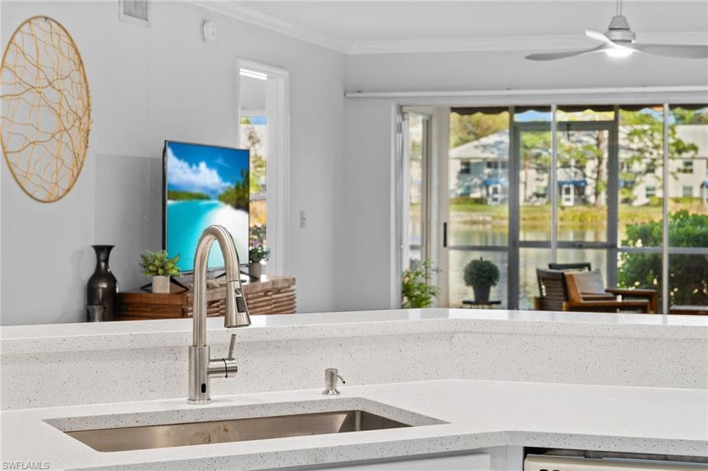 816 Gulf Pavilion DR # 102, NAPLES FL 34108-7