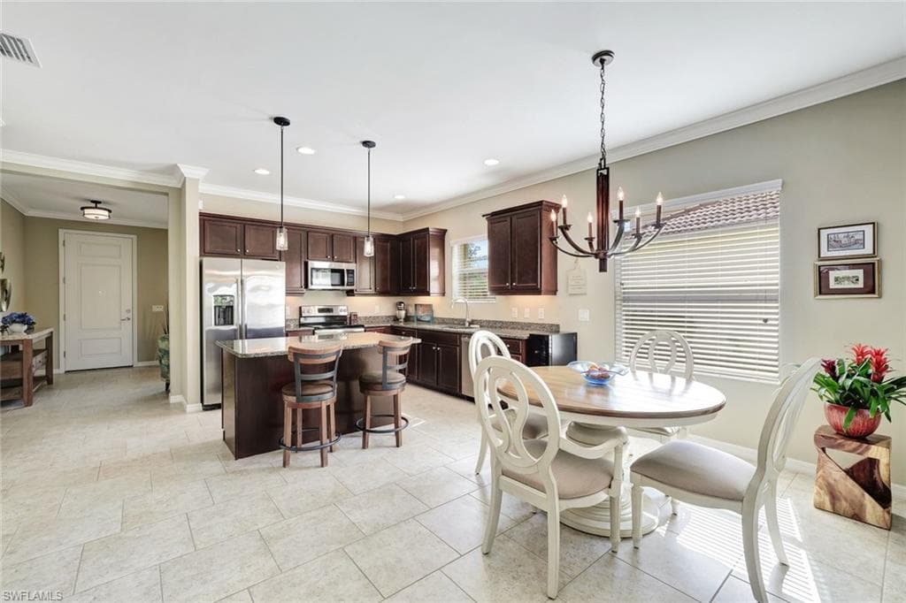 14558 Manchester DR, NAPLES FL 34114-5