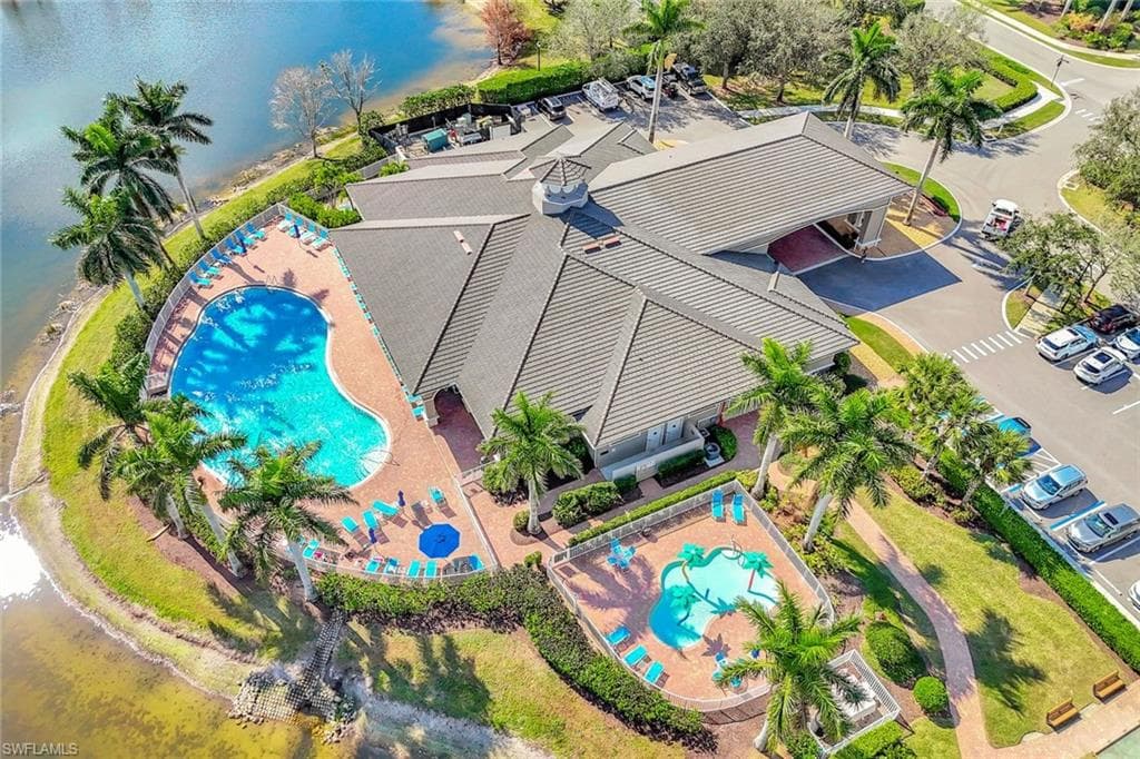 14558 Manchester DR, NAPLES FL 34114-33