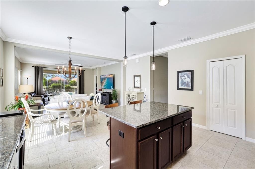 14558 Manchester DR, NAPLES FL 34114-9