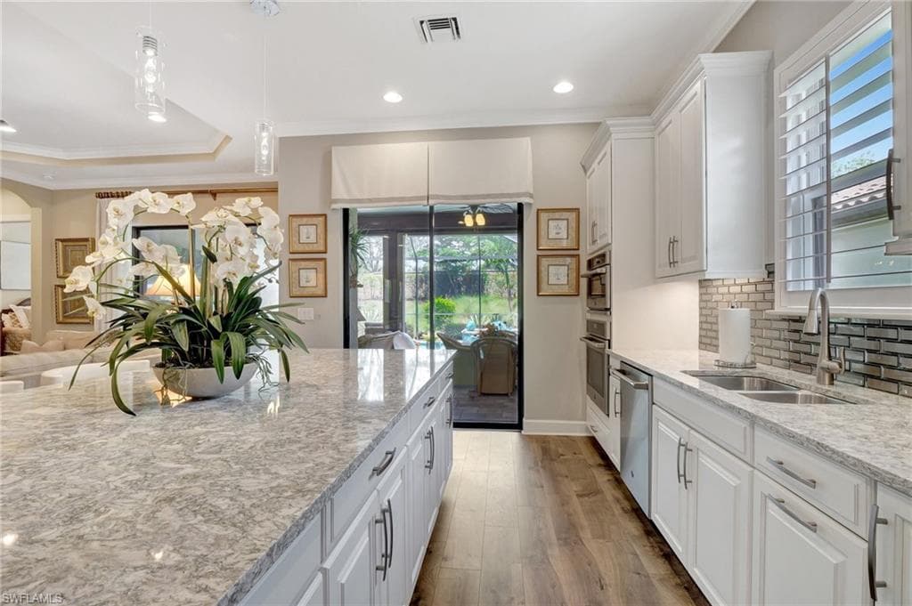 8558 Maggiore CT, NAPLES FL 34114-19