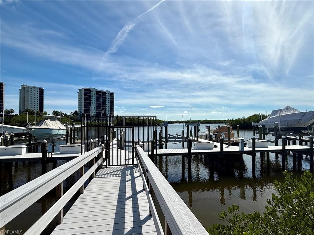 300 Horse Creek DR # 307, NAPLES FL 34110-25