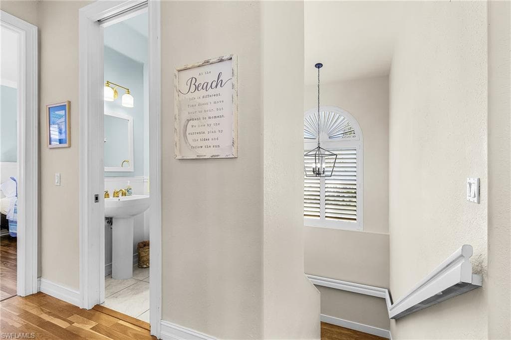 3351 Barra CIR, SANIBEL FL 33957-13
