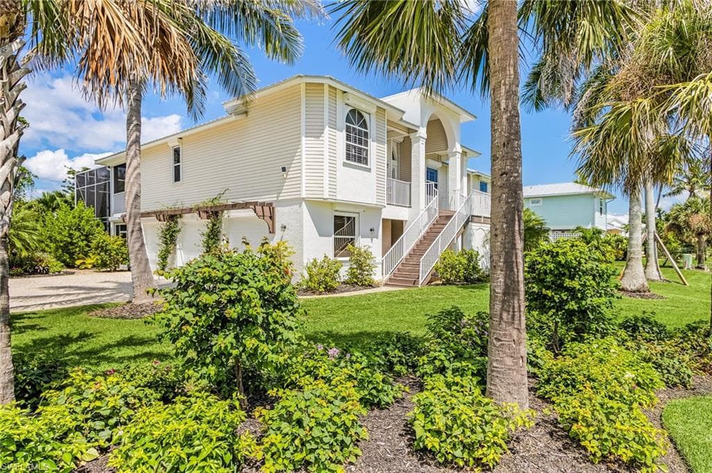 3351 Barra CIR, SANIBEL FL 33957-2