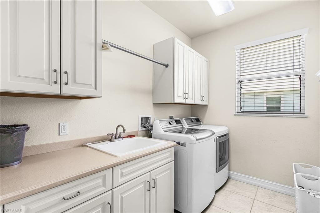 3351 Barra CIR, SANIBEL FL 33957-17