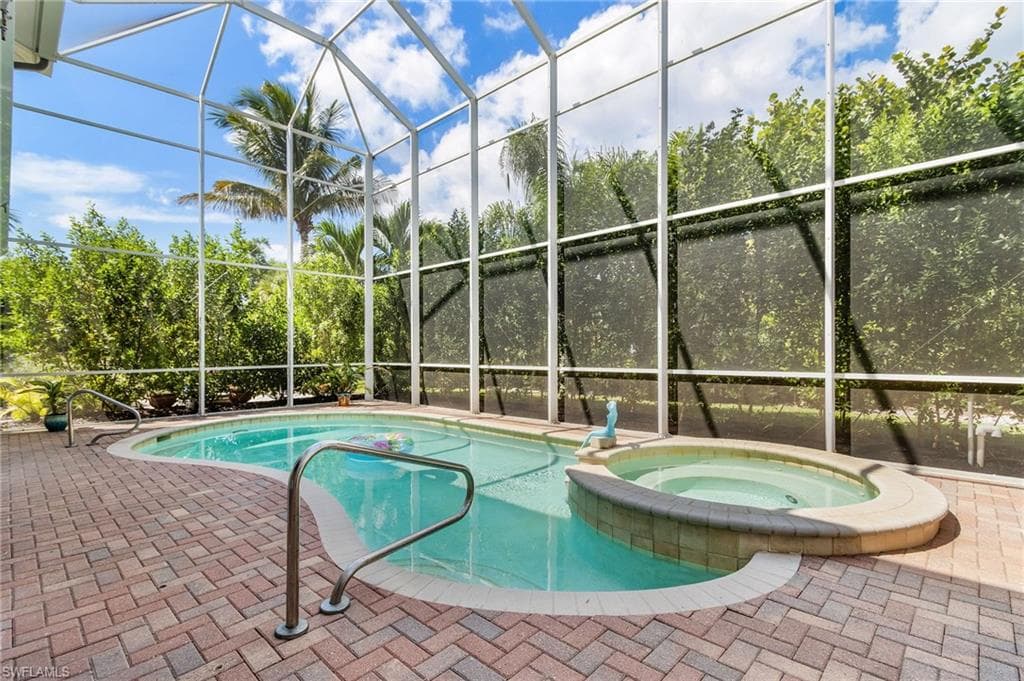 3351 Barra CIR, SANIBEL FL 33957-29
