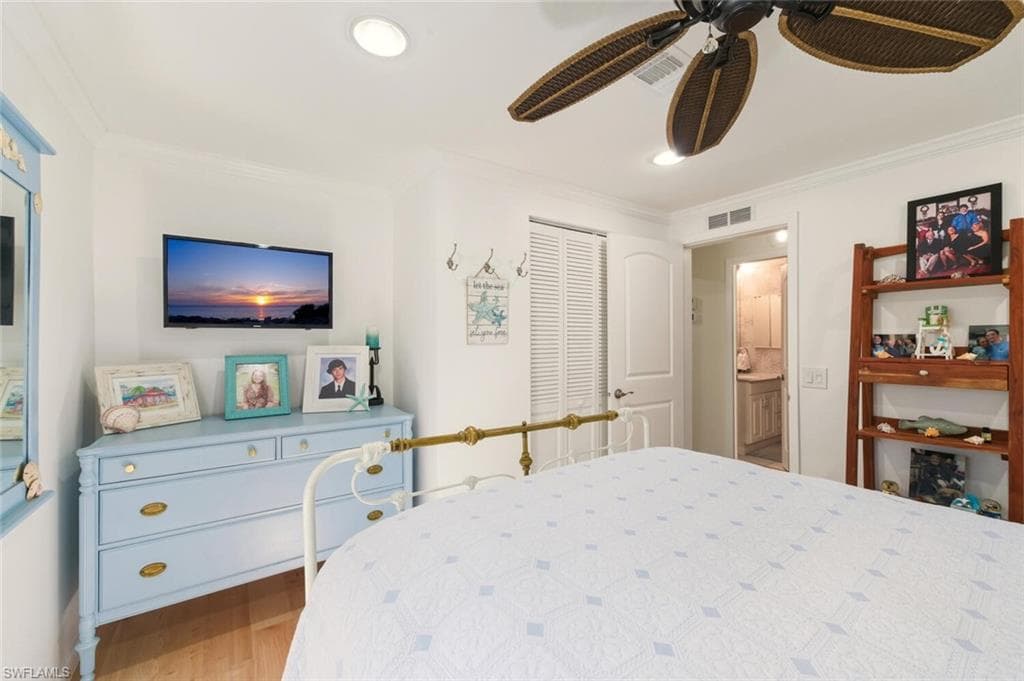 542 Charlemagne BLVD, NAPLES FL 34112-15