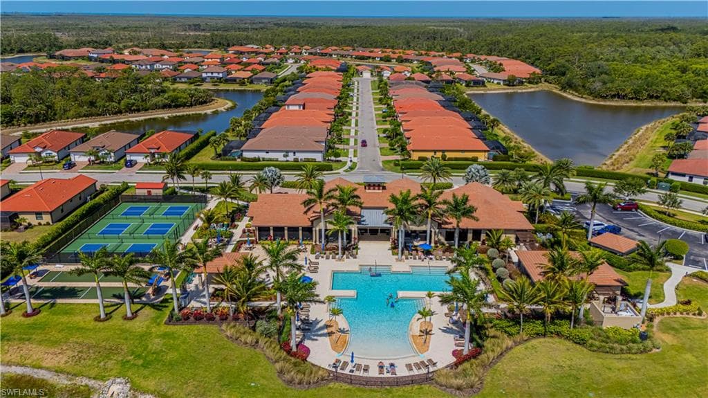 1233 Kendari TER, NAPLES FL 34113-21