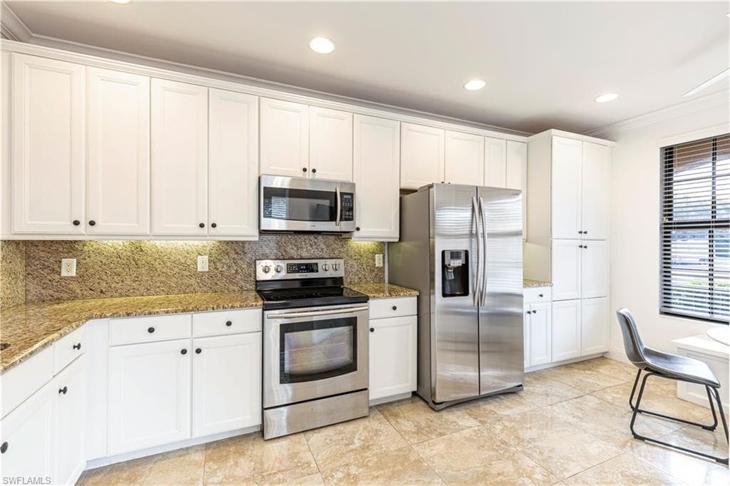 1233 Kendari TER, NAPLES FL 34113-2