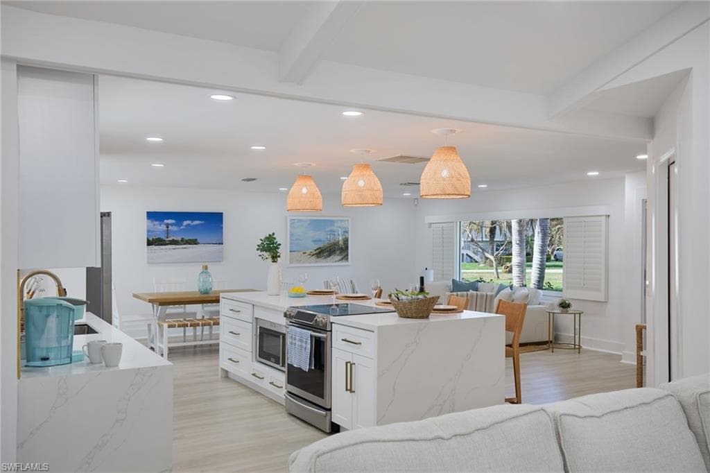 1224 Kittiwake CIR, SANIBEL FL 33957-5