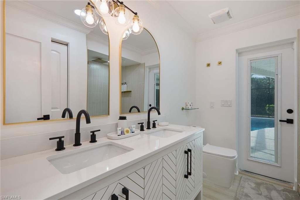 1224 Kittiwake CIR, SANIBEL FL 33957-15