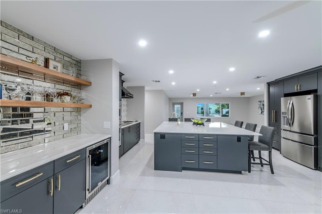 25 Fairview BLVD, FORT MYERS BEACH FL 33931-8