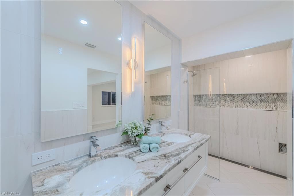 25 Fairview BLVD, FORT MYERS BEACH FL 33931-23