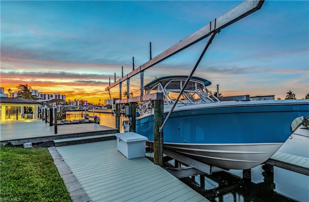 25 Fairview BLVD, FORT MYERS BEACH FL 33931-30