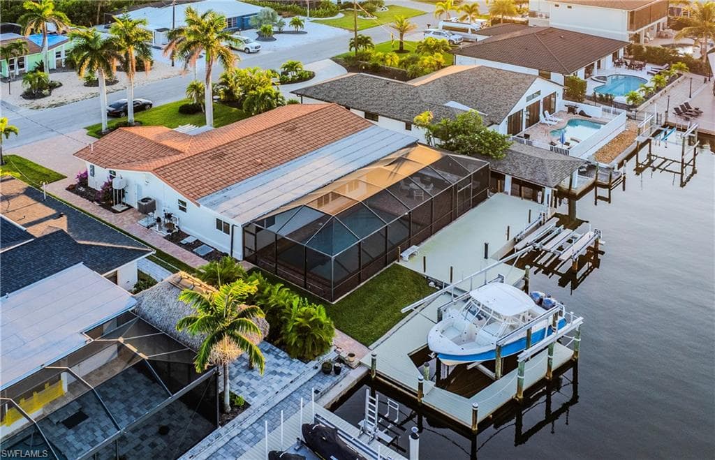 25 Fairview BLVD, FORT MYERS BEACH FL 33931-3