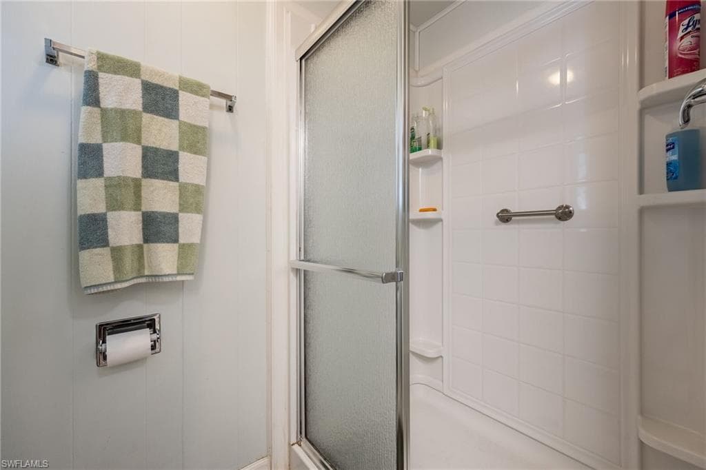 537 Palmer BLVD, NORTH FORT MYERS FL 33903-26