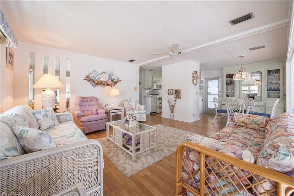 537 Palmer BLVD, NORTH FORT MYERS FL 33903-19