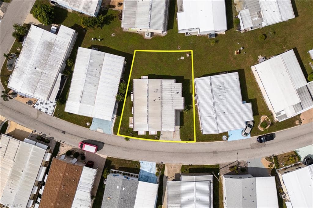 537 Palmer BLVD, NORTH FORT MYERS FL 33903-34
