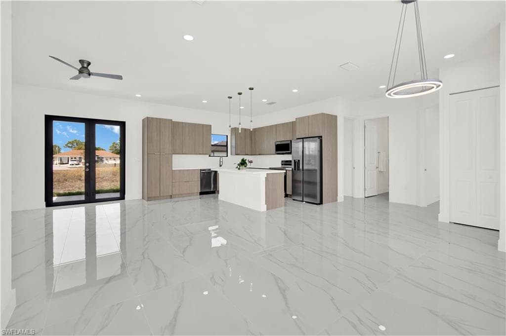 916 Manresa AVE S-5