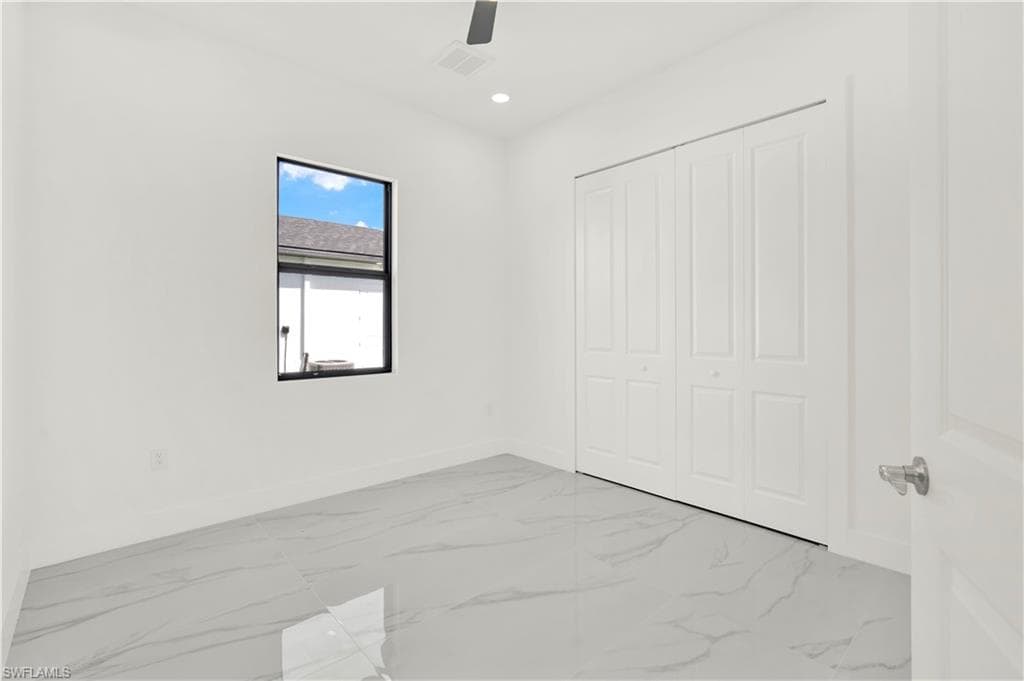 916 Manresa AVE S-12