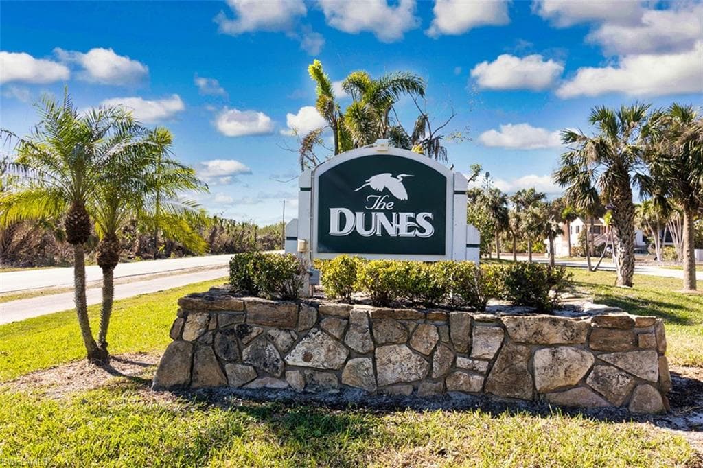 1255 Sand Castle RD, SANIBEL FL 33957-1