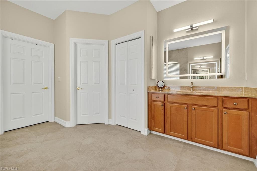 9174 River Otter DR, FORT MYERS FL 33912-18