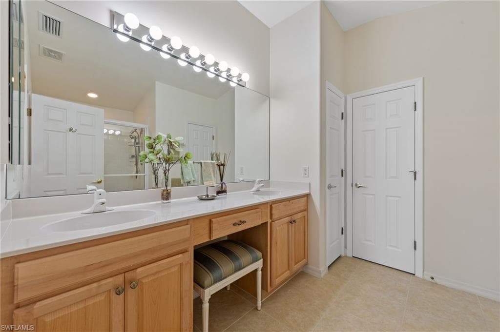 9933 Horse Creek RD, FORT MYERS FL 33913-25