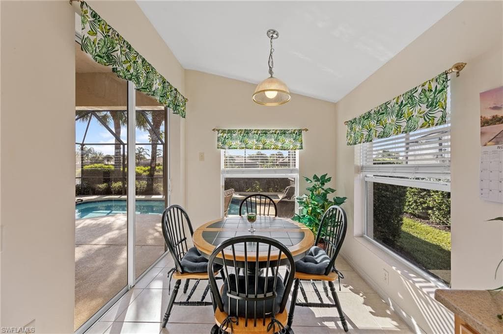 9933 Horse Creek RD, FORT MYERS FL 33913-21