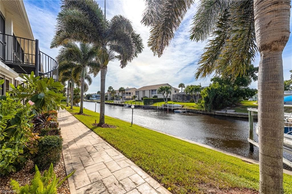 4904 Vincennes ST # 103, CAPE CORAL FL 33904-27