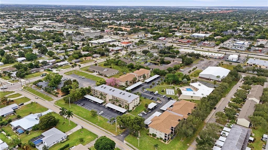 2079 Barkeley LN # 24, FORT MYERS FL 33907-21