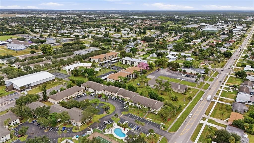 2079 Barkeley LN # 24, FORT MYERS FL 33907-31