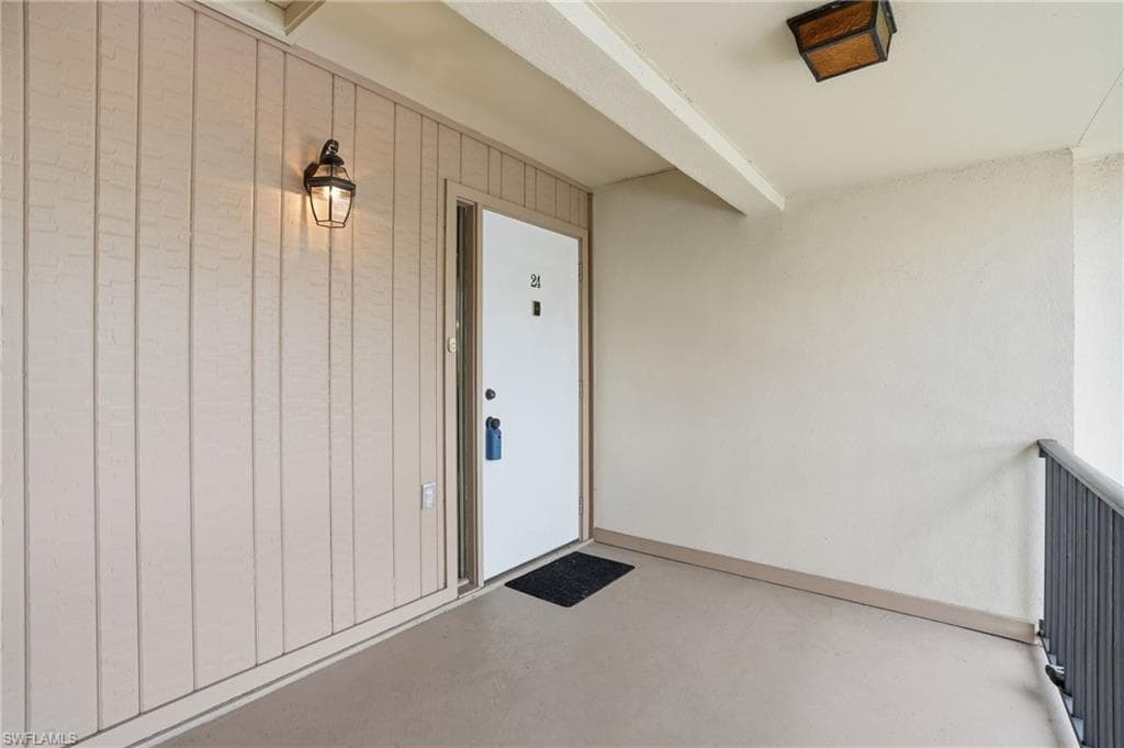 2079 Barkeley LN # 24, FORT MYERS FL 33907-14