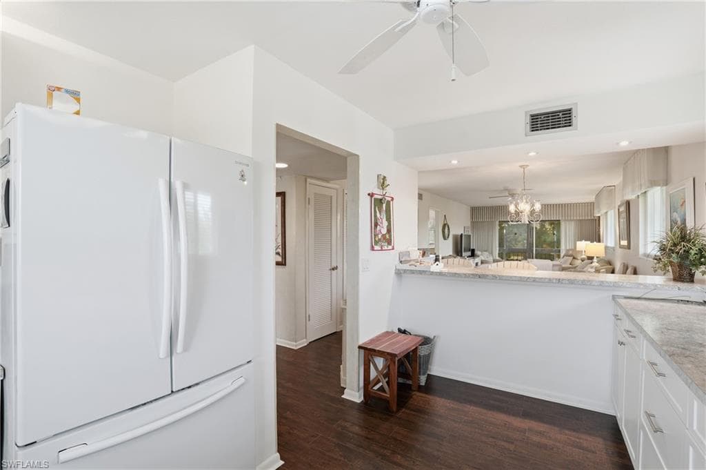 2079 Barkeley LN # 24, FORT MYERS FL 33907-7