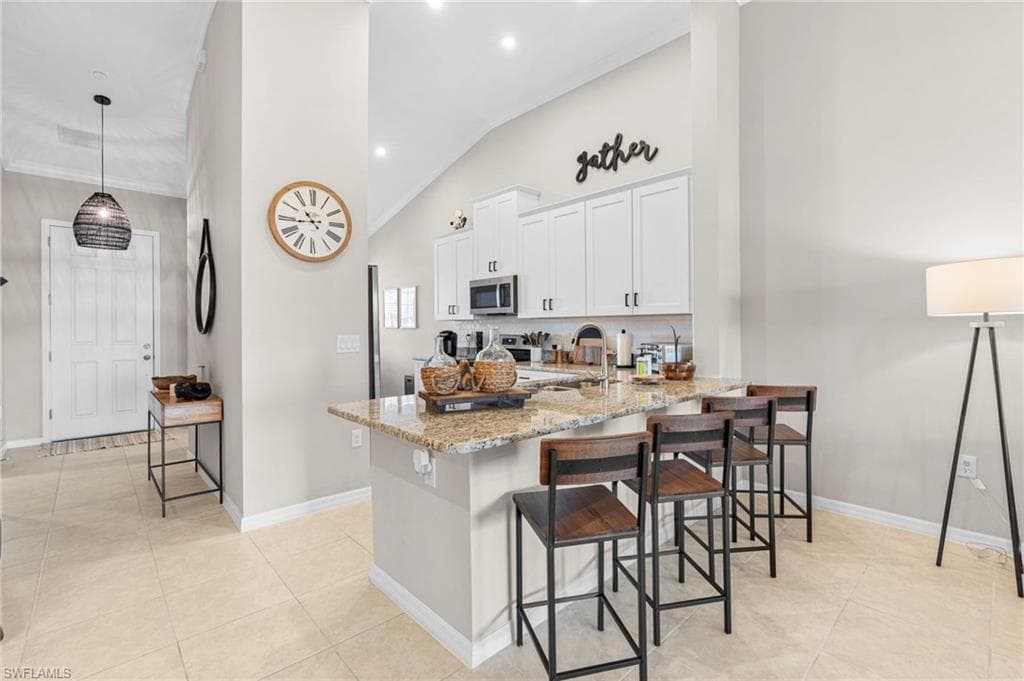 9402 Pocida CT # 202, NAPLES FL 34119-12