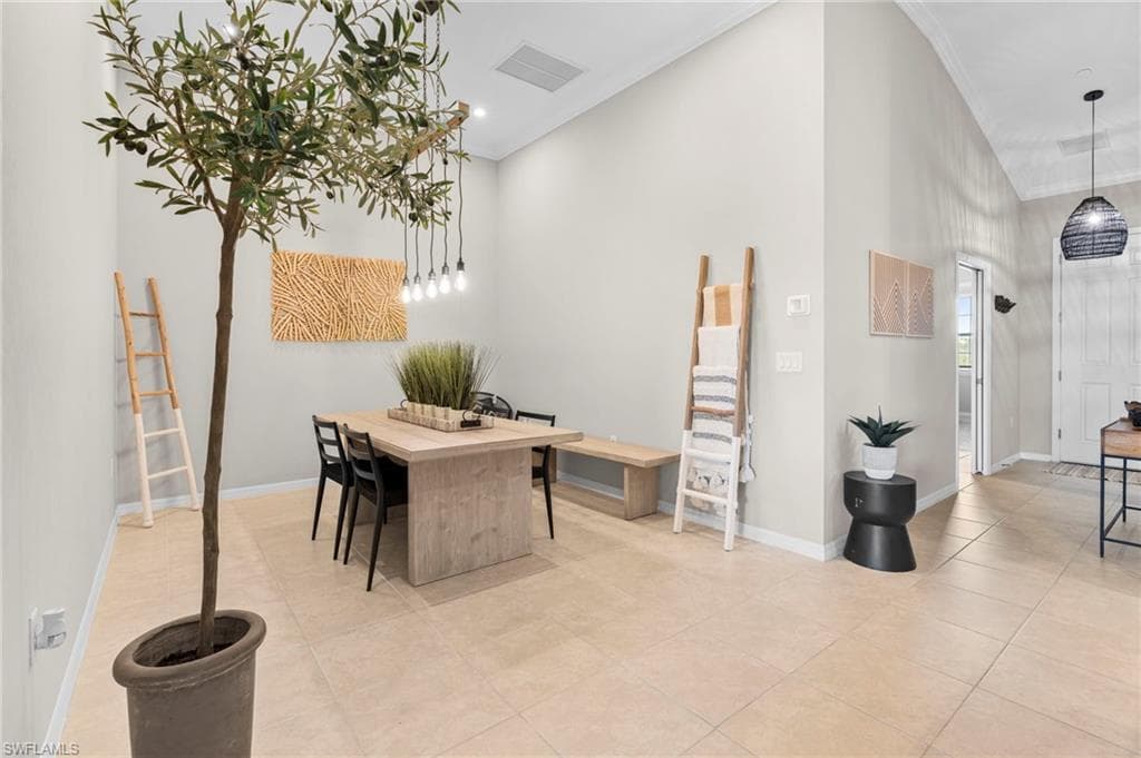 9402 Pocida CT # 202, NAPLES FL 34119-16