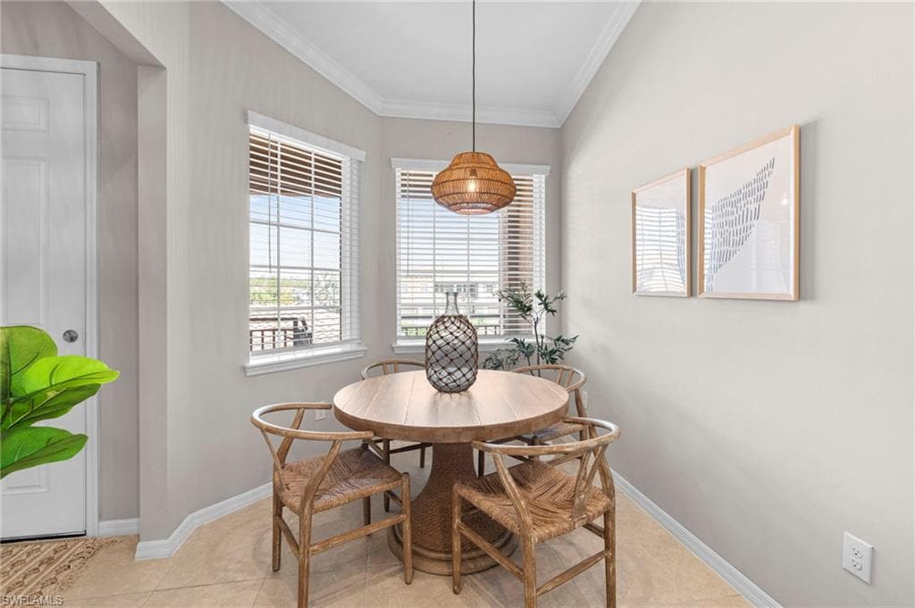 9402 Pocida CT # 202, NAPLES FL 34119-17