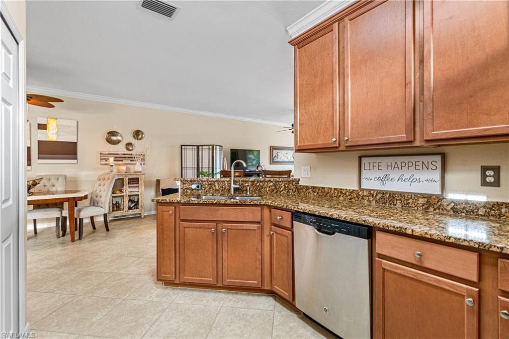 9138 Water Tupelo RD, FORT MYERS FL 33912-8