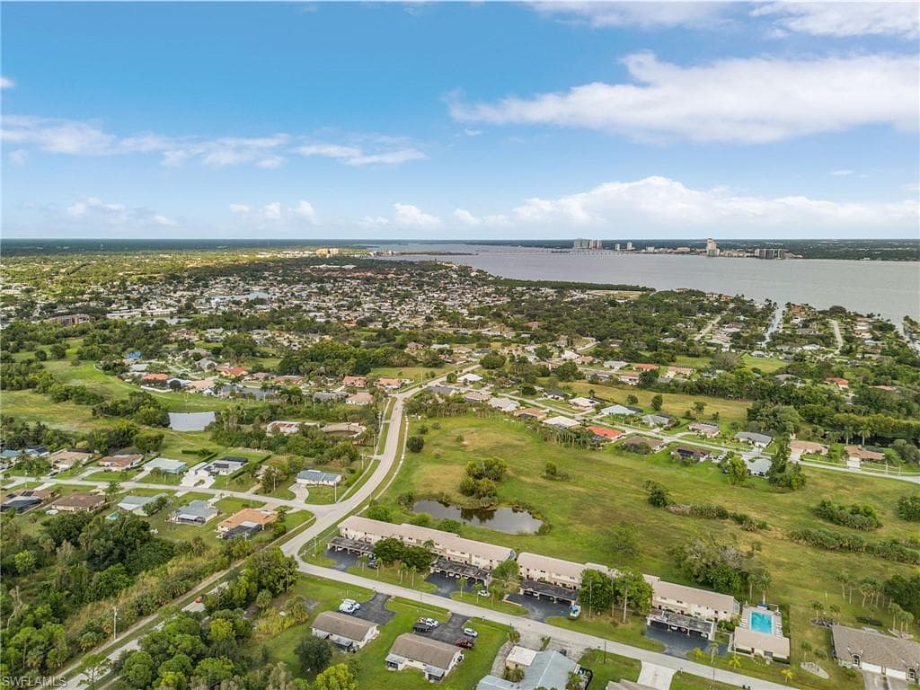 5917 Littlestone CT # 115, NORTH FORT MYERS FL 33903-23
