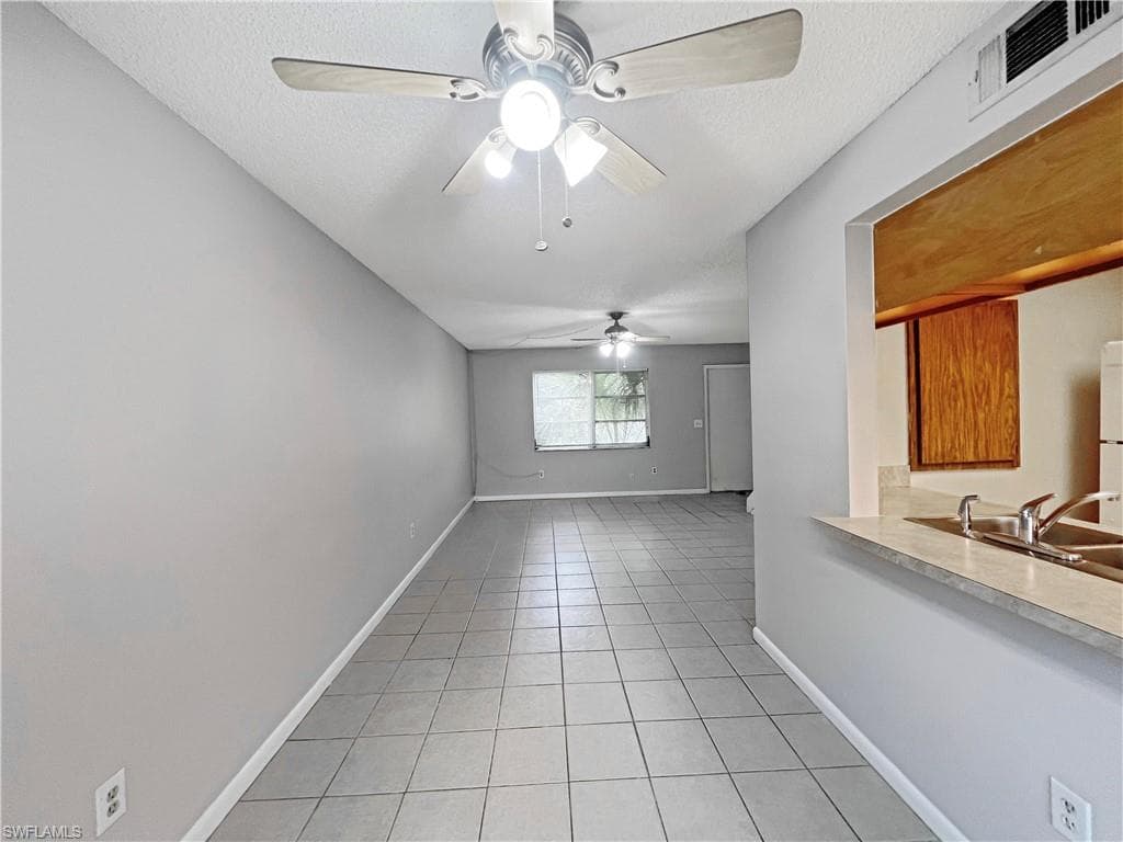 6635 Warwick CIR # 8, FORT MYERS FL 33919-5