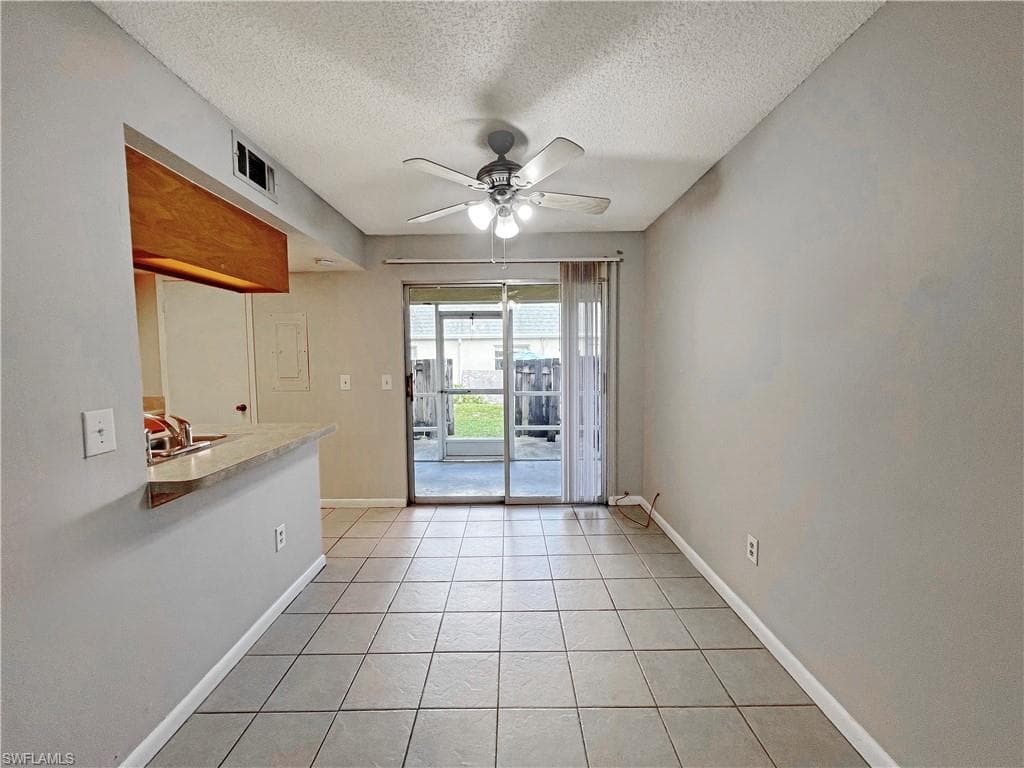 6635 Warwick CIR # 8, FORT MYERS FL 33919-4