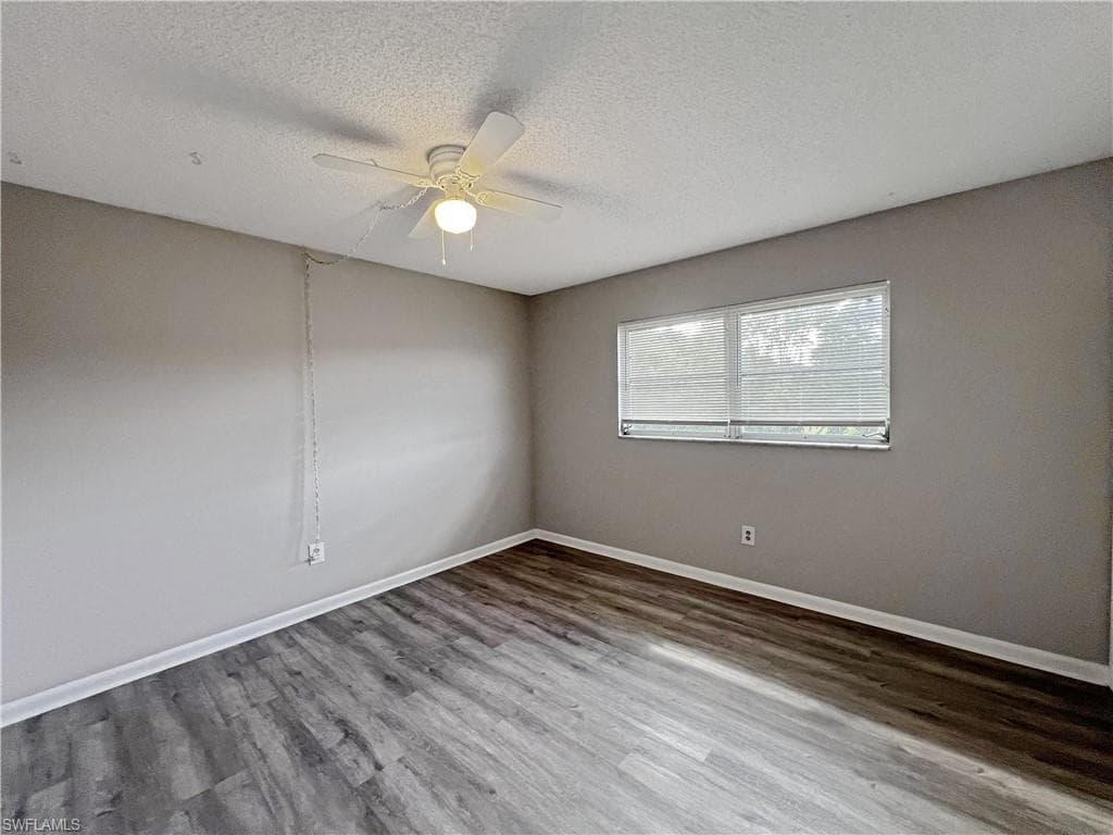 6635 Warwick CIR # 8, FORT MYERS FL 33919-13