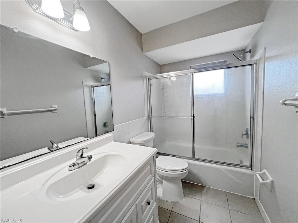 6635 Warwick CIR # 8, FORT MYERS FL 33919-14