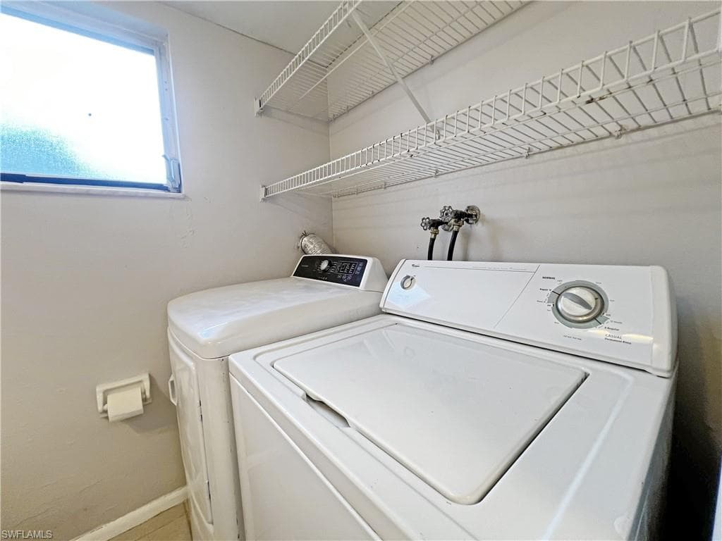 6635 Warwick CIR # 8, FORT MYERS FL 33919-18