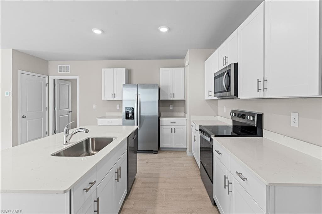 1150 Brooklands DR, FORT MYERS FL 33905-7