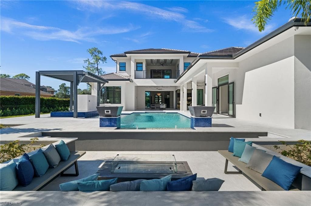 2272 Oakes BLVD-2